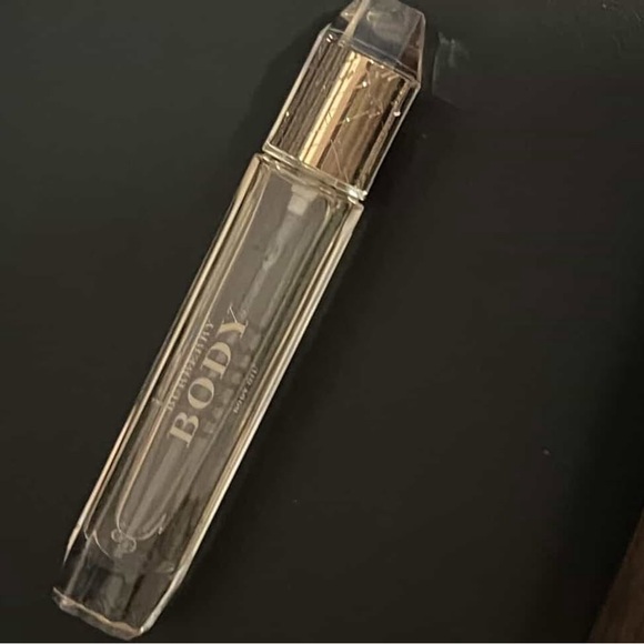 Burberry Other - Burberry Body Eau de Parfum - Elegant Gold